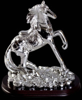 Статуэтка Лошадь на монетах на деревянной подставке